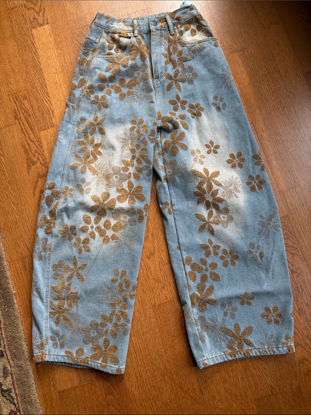 Wide-Leg Floral Print Jeans - Light Blue with Brown Flowers